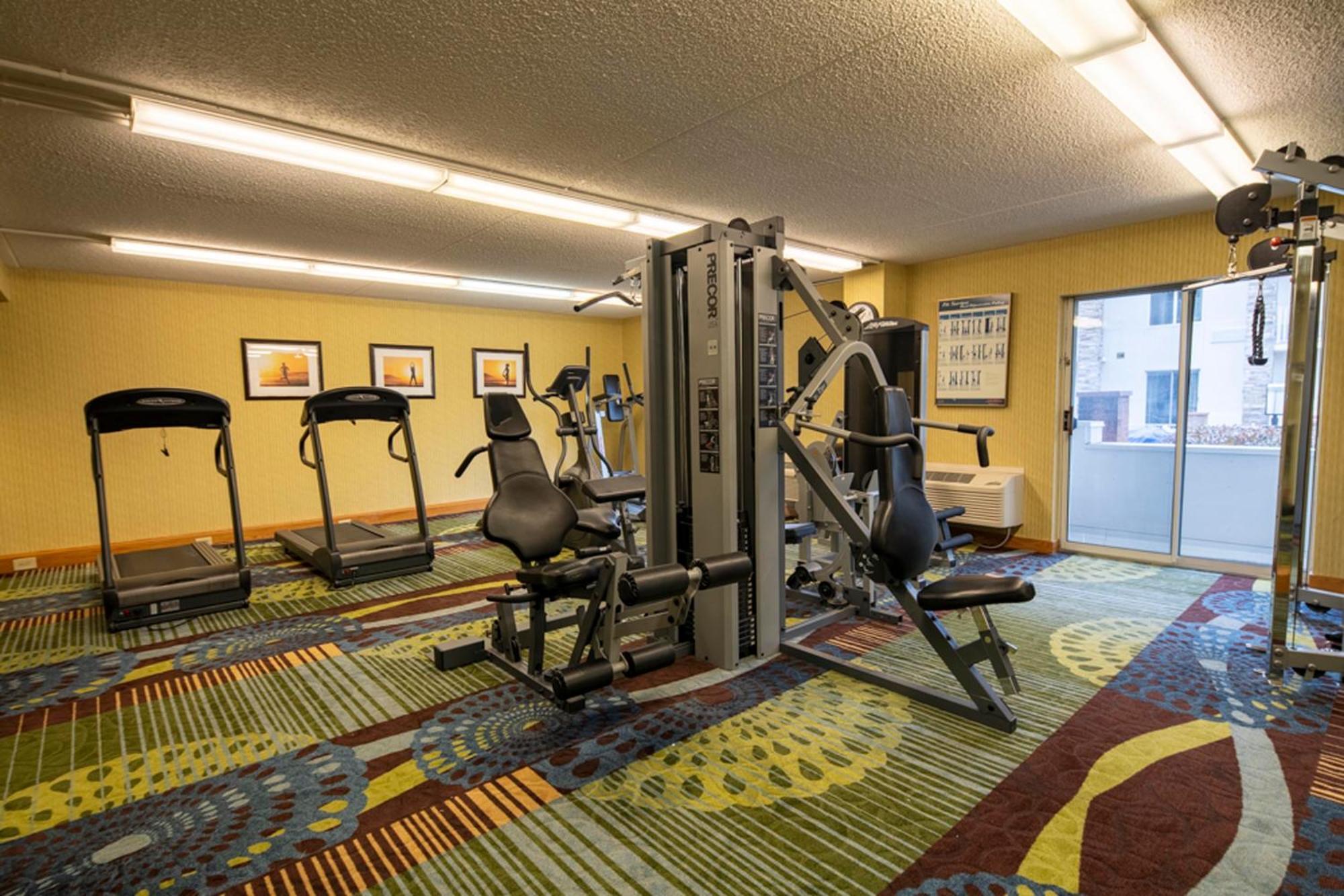 Holiday Inn Express Hotel & Suites Pittsburgh Airport By Ihg Robinson Township Εξωτερικό φωτογραφία