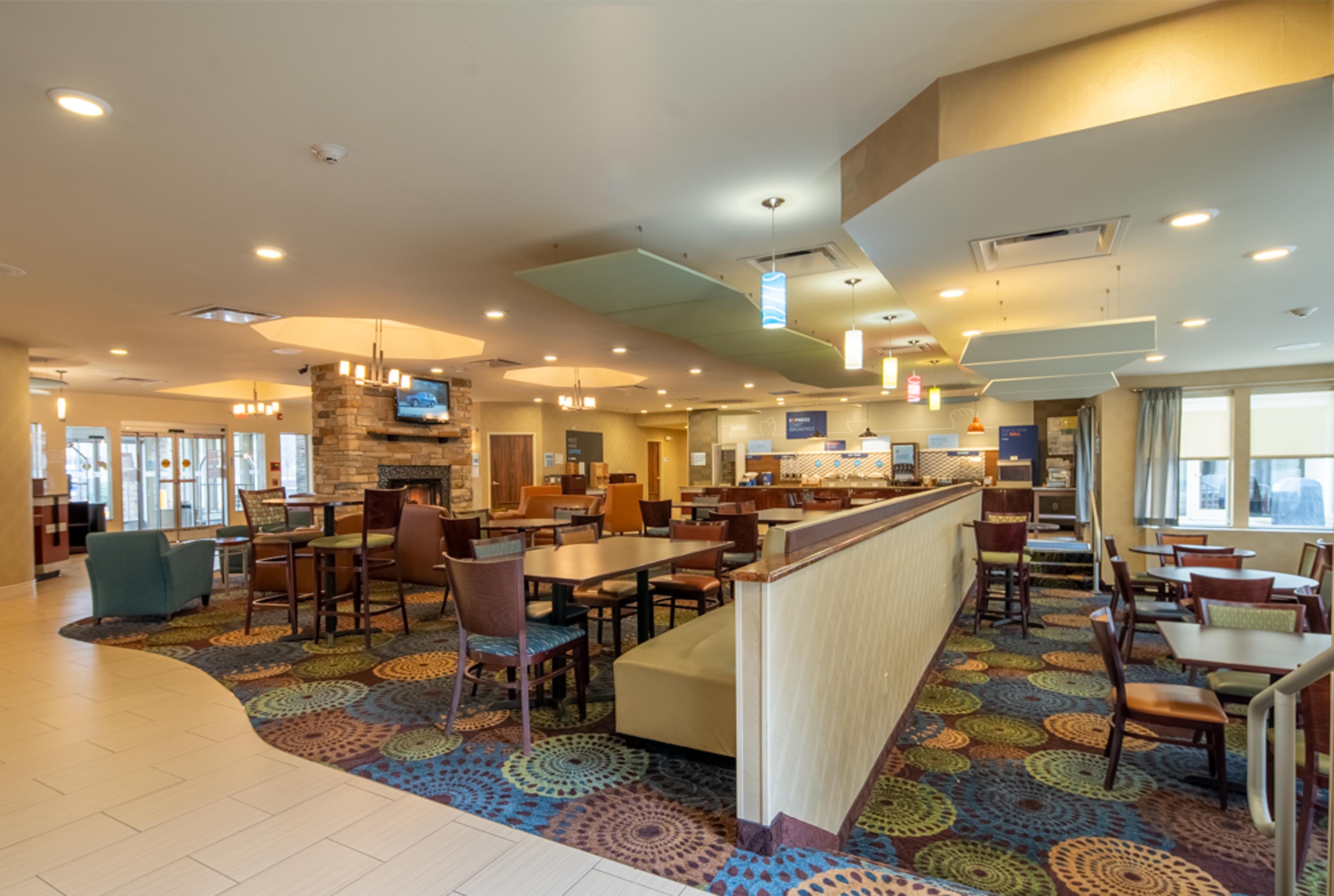 Holiday Inn Express Hotel & Suites Pittsburgh Airport By Ihg Robinson Township Εξωτερικό φωτογραφία